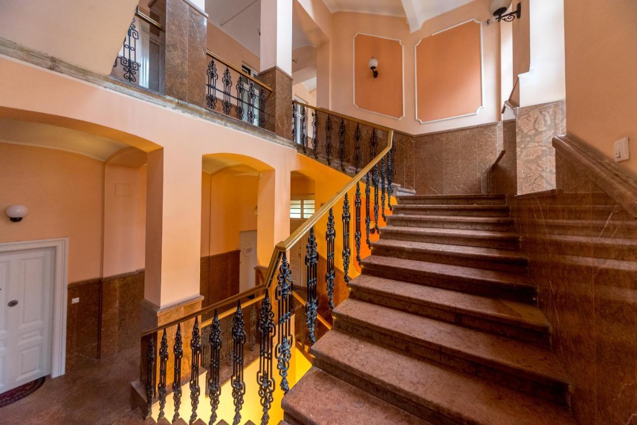 Royal Knez Apartamento Belgrado Exterior foto